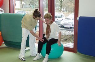 Training mit Gymnastikball