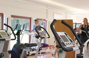 RehAktiv, Gerätetraining, Fitnesstraining, Personal Coaching, CORE-Training, Ausdauer, Herz-Kreislauf-training